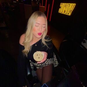 Meet your Posher, Annie